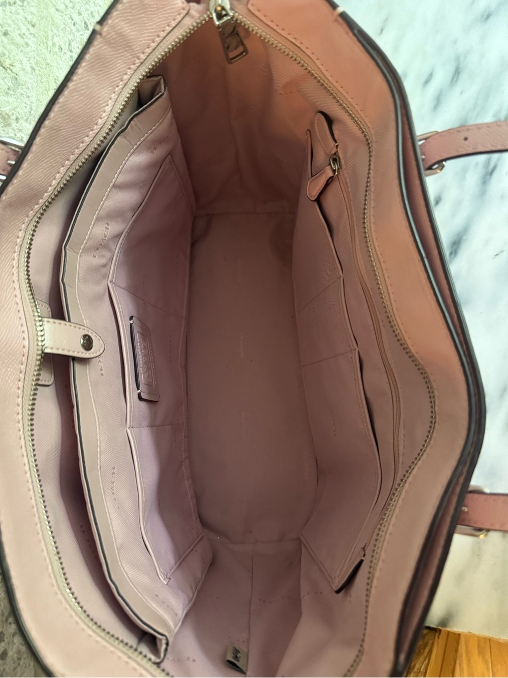 Coach Pink Large Leather Tote with Turnlock and Hangtag - Picture 2 of 14
